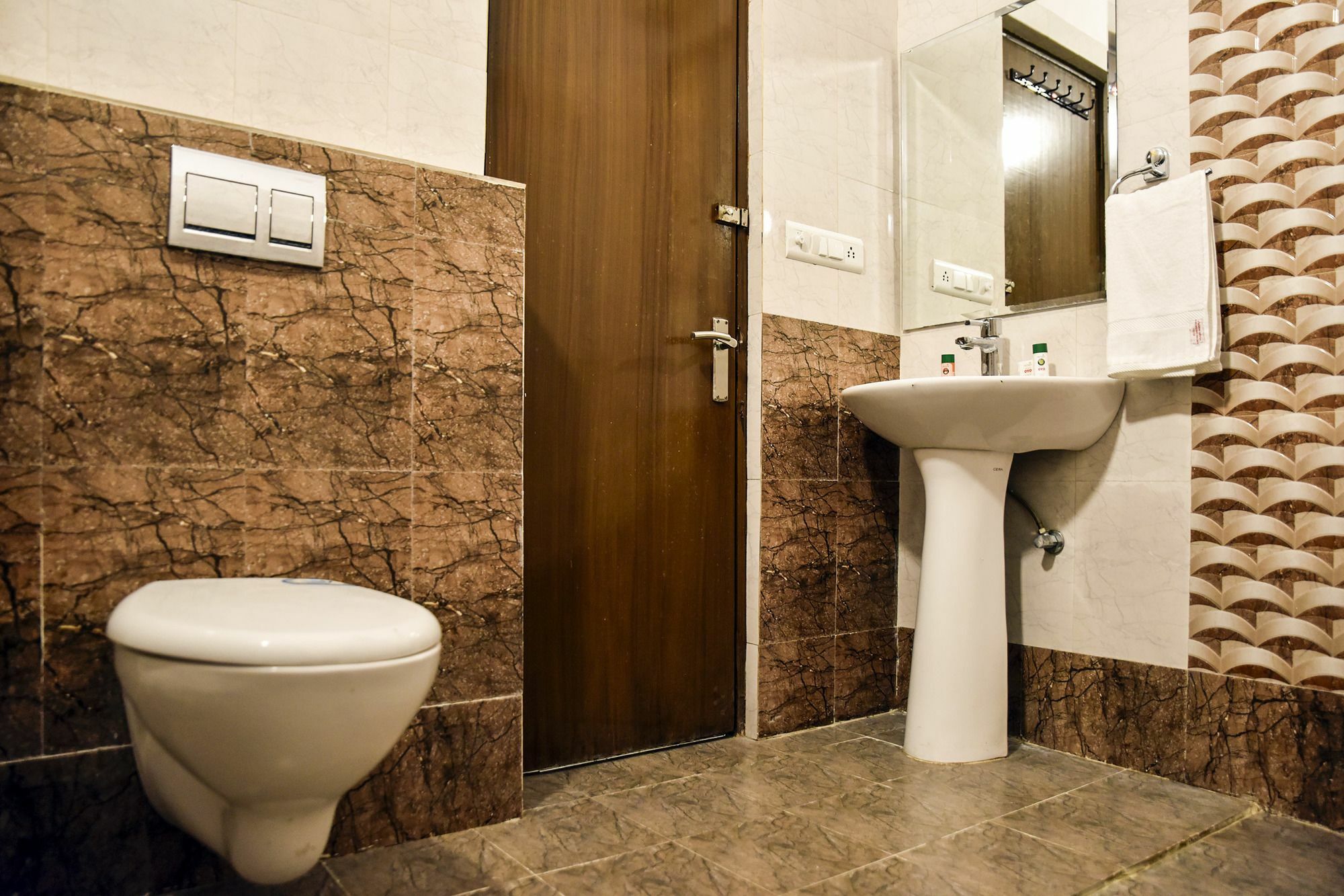 Hotel Rang Mahal Near Jaipur International Airport المظهر الخارجي الصورة
